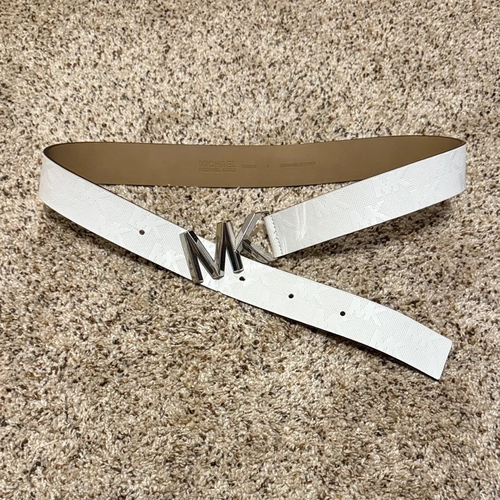MICHAEL Michael Kors Women’s White Textured Leather Belt Large Silver MK Logo S